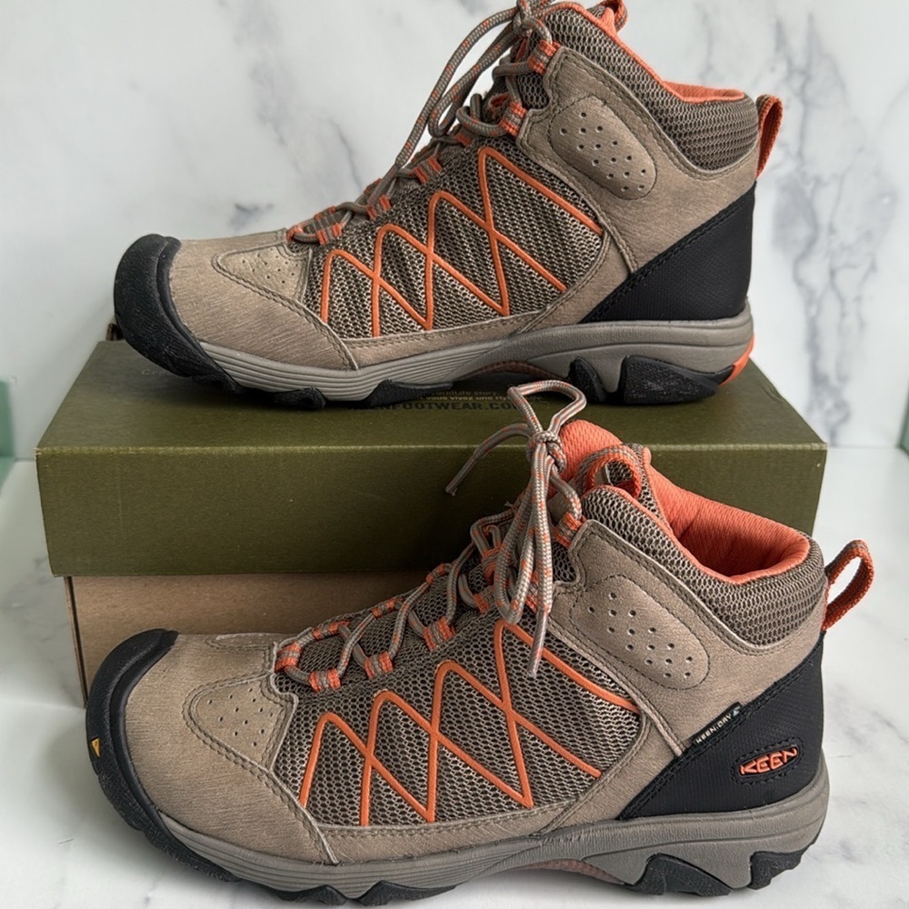 Keen Verdi II Mid Waterproof Lace Up Hiking Boots Size 9 NIB